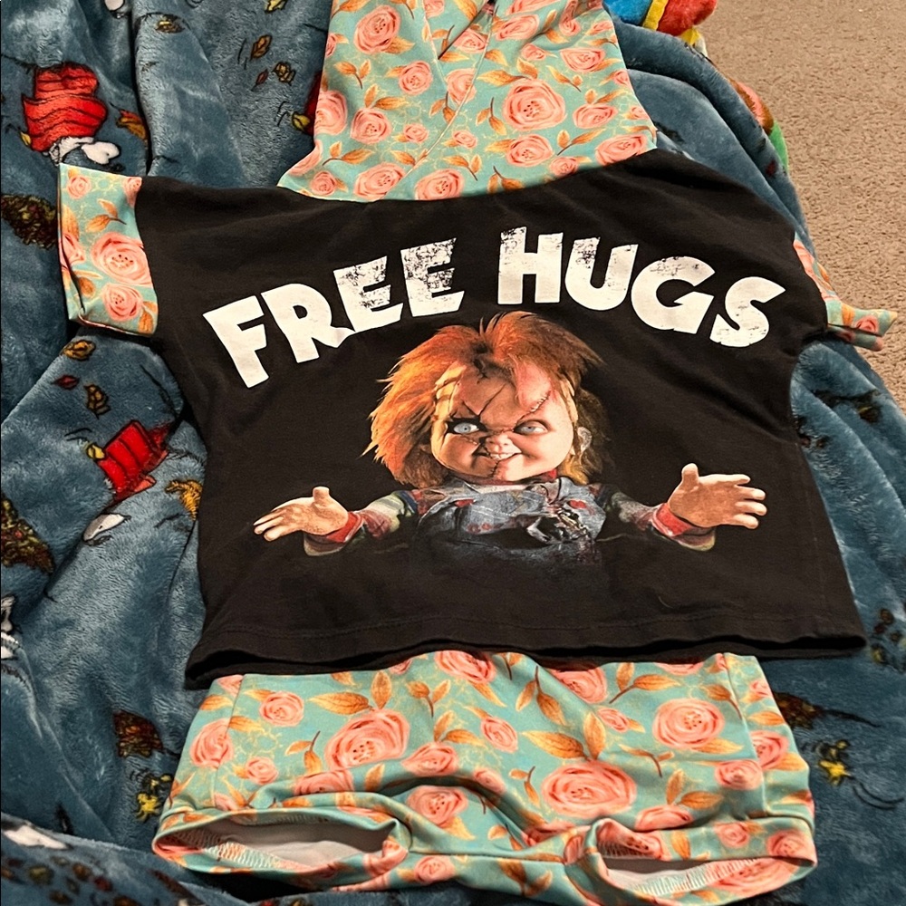 B1 Small Shop 2t Free Hugs Chucky Hoodie and Shorts Set